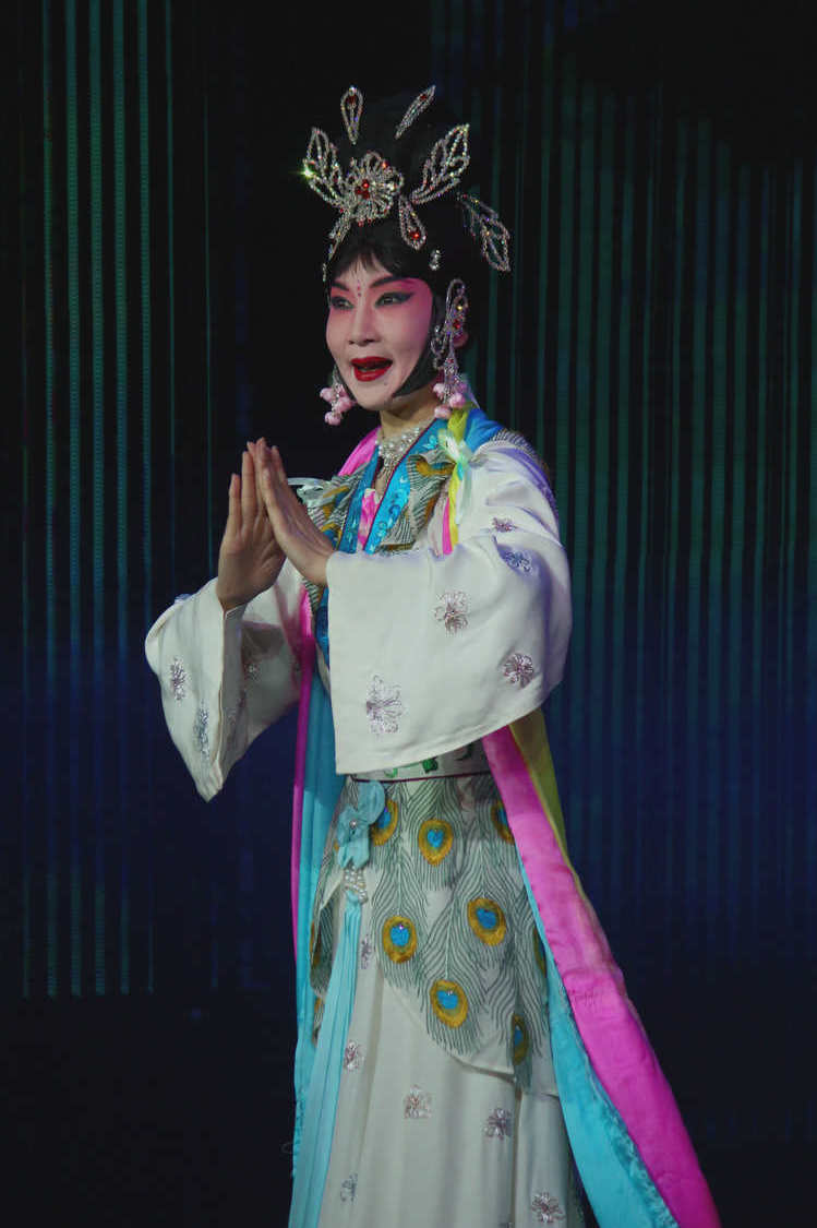 李洁