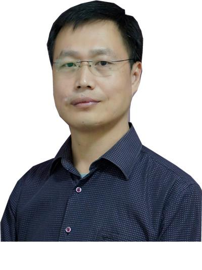 李伟