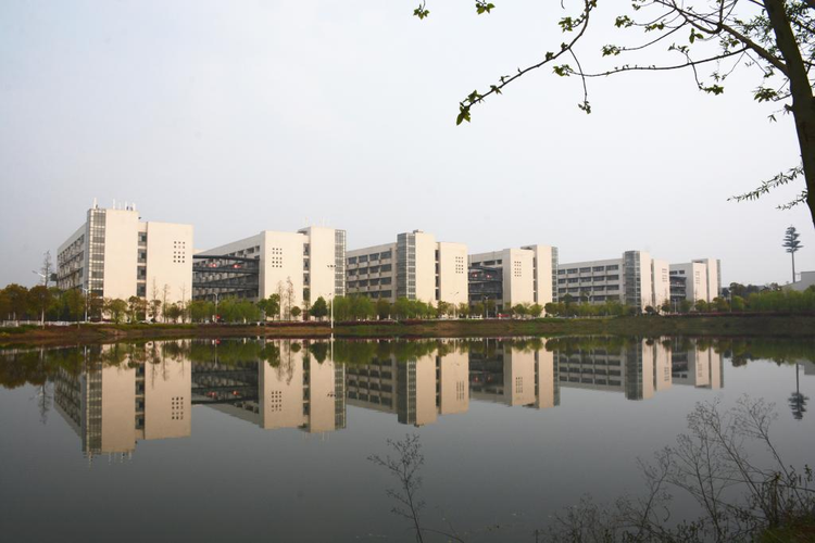 吉安职业技术学院