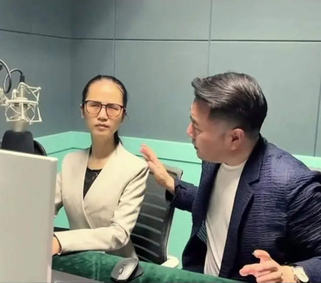 董丽娜