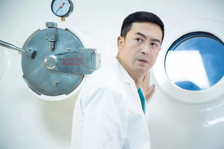 急诊科医生