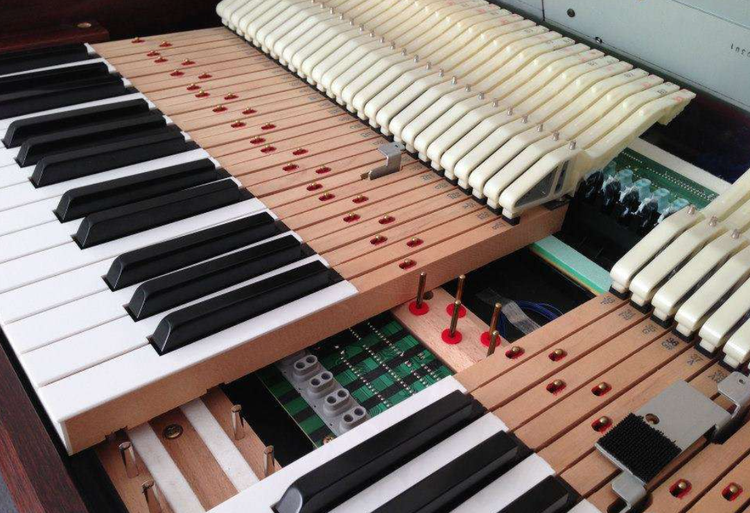 电钢琴