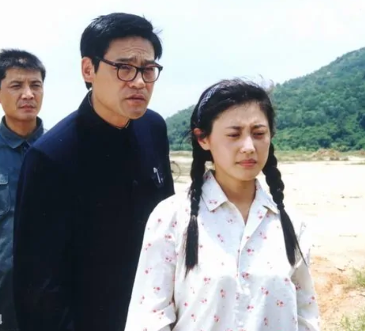 相关剧照