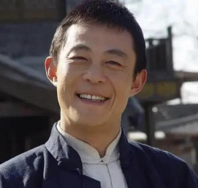 侯勇.png