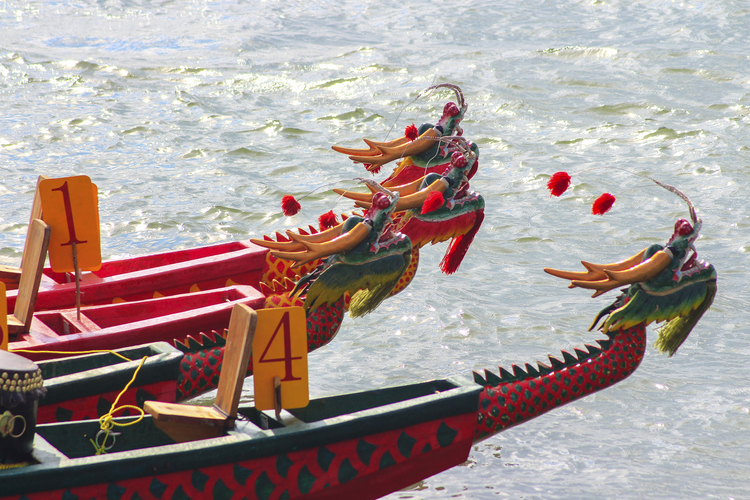赛龙舟