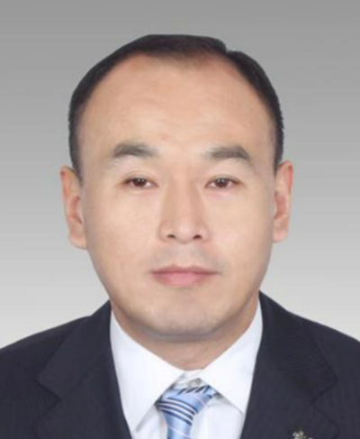 李伟