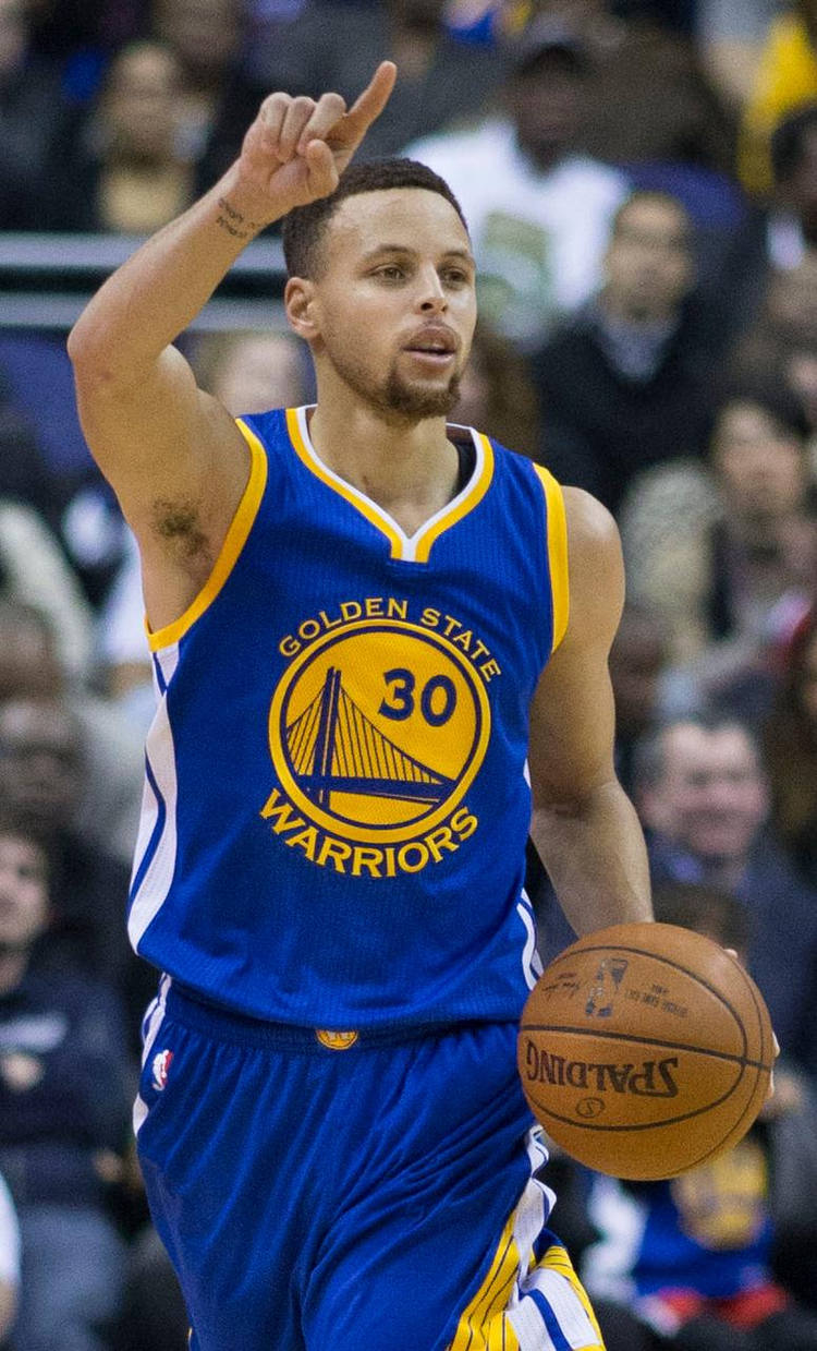 2015-16赛季库里状态达到顶峰.png