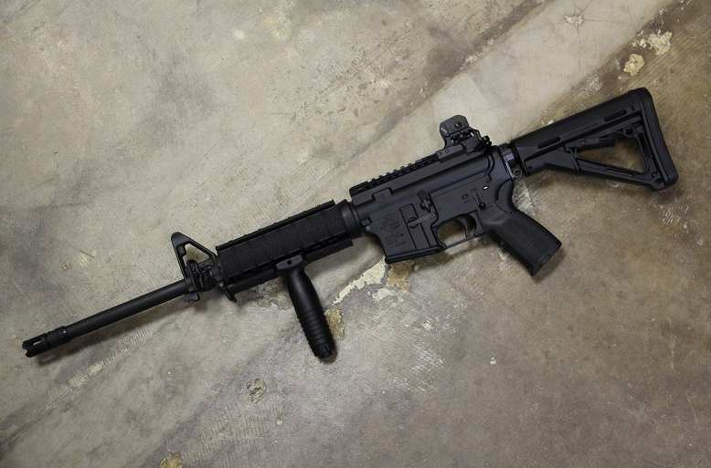 AR-15自动步枪
