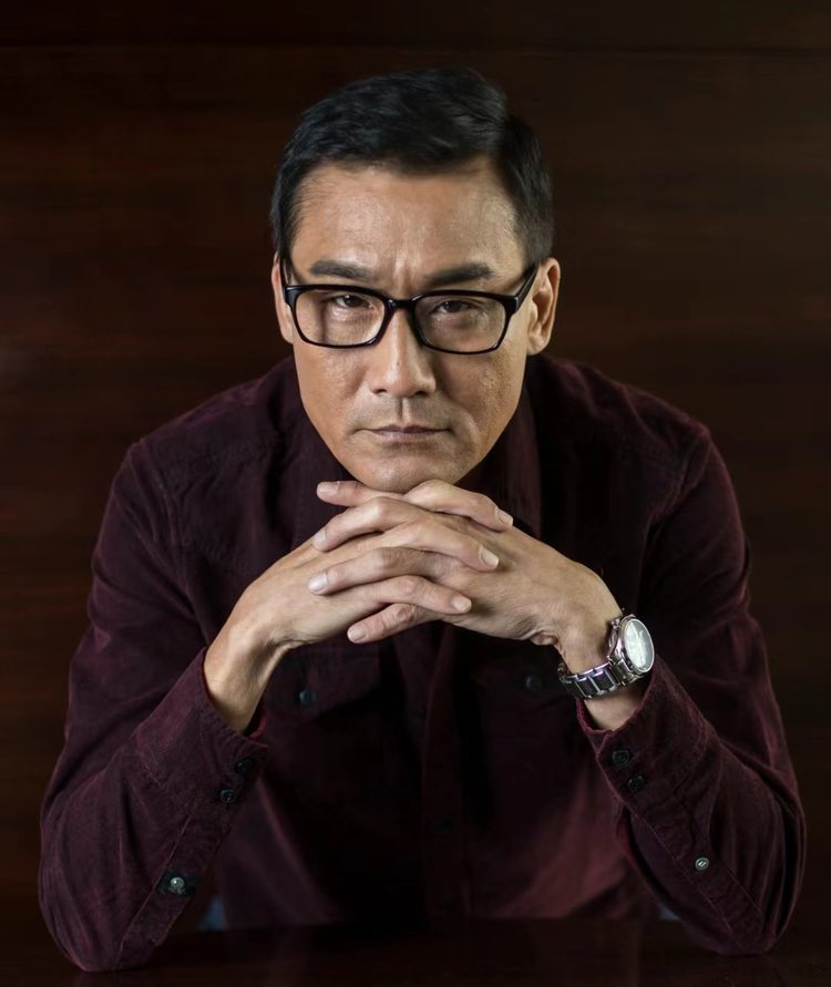 黎明时分见