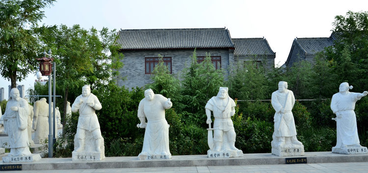 水浒108将石雕像“现身”山东聊城一景区