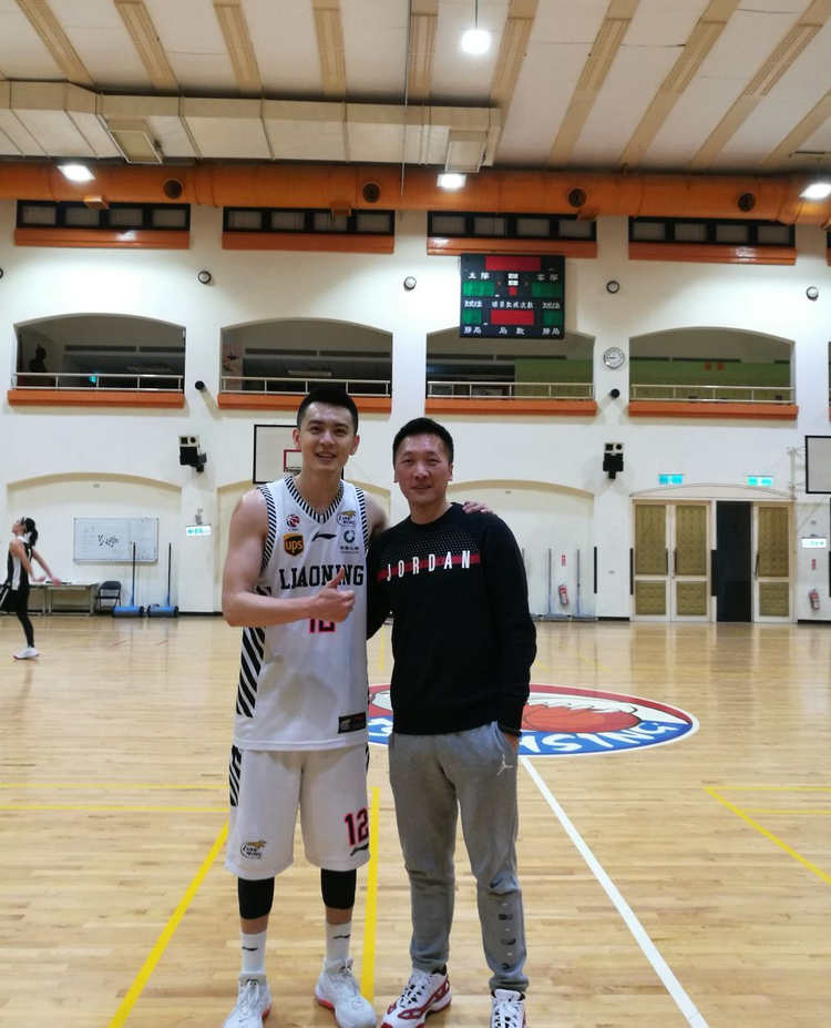 杨鸣
