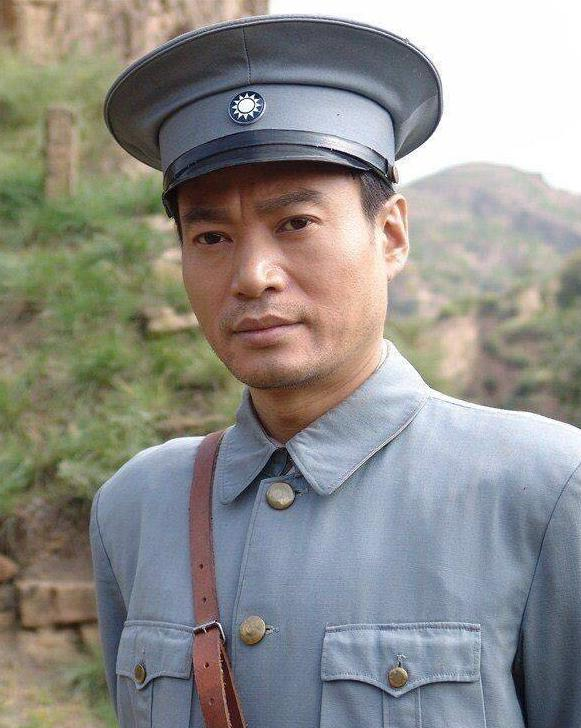 李强剧照