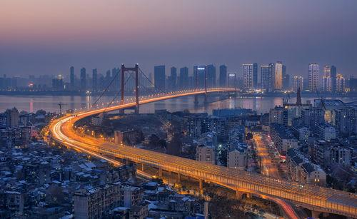 鹦鹉洲长江大桥