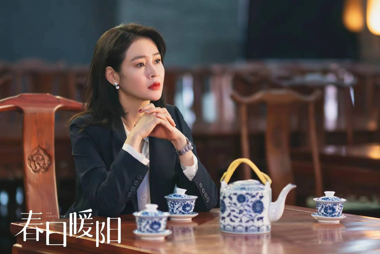于明加