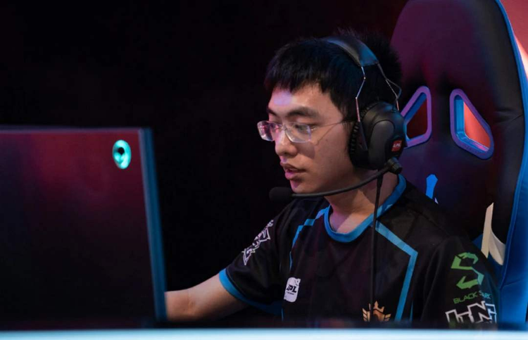 李炫君