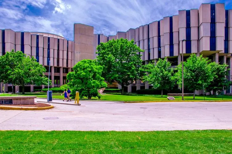西北大学