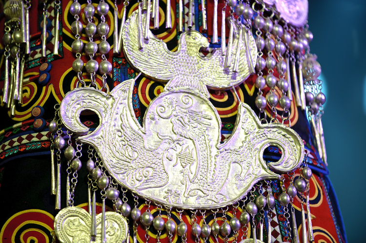 中国彝族时装秀chinese Yi ethnic Fashion Show