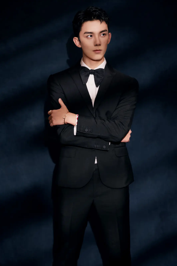 吴磊.png