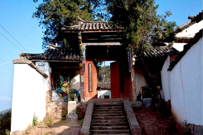 凉山活佛寺.jpeg