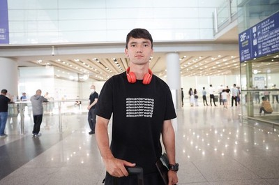 【独家】中国国奥男足结束海外拉练后抵达北京 备战与乌兹别克斯坦国奥队热身赛