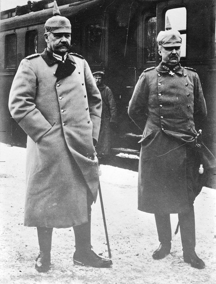 1024px-Hindenburg_and_Ludendorff.jpeg