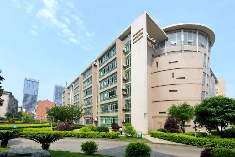 湖南理工职业技术学院