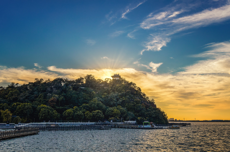 镇江市