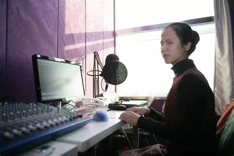 董丽娜
