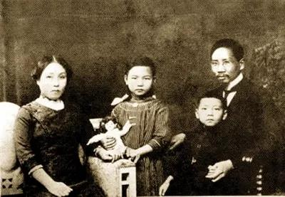 蔡元培与第二任妻子黄世振及子女.png