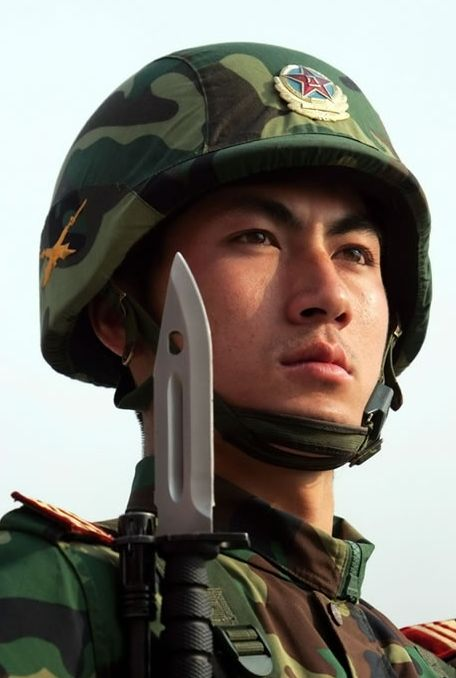 军人