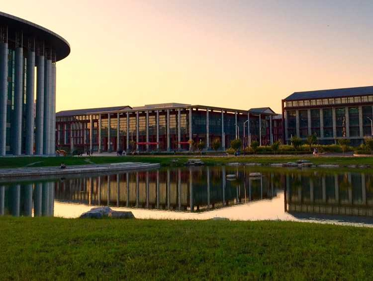 河南艺术职业学院