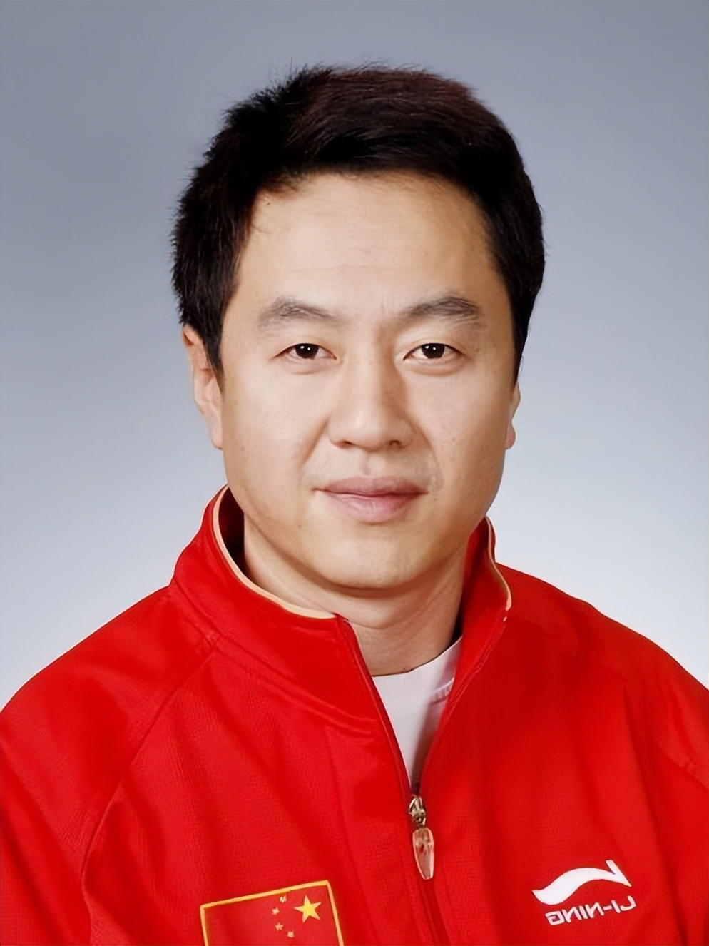 施之皓