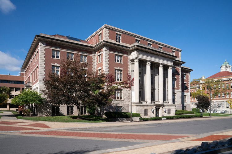 锡拉丘兹大学