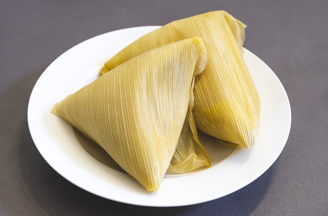 玉米馍 玉米粑 包谷粑 三角粑 玉米粑粑 黄金糕 帝王馍 黄金玉米.jpeg