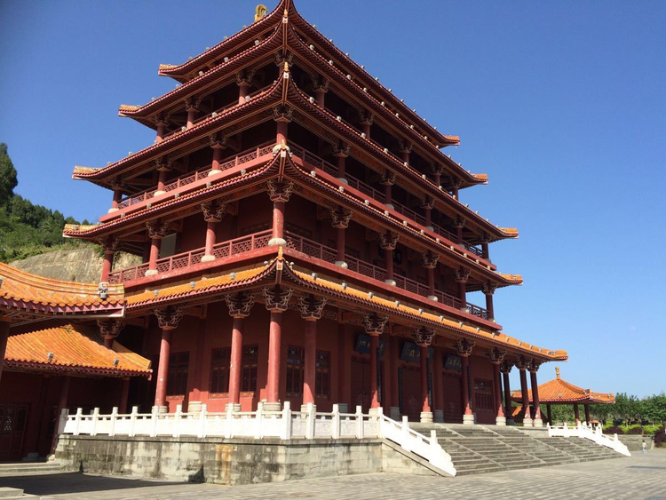 阆中市