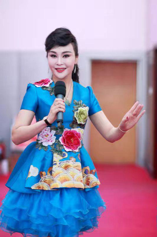 彭越[唐山演艺集团公司评剧团演员]