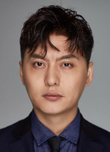 共产党人刘少奇