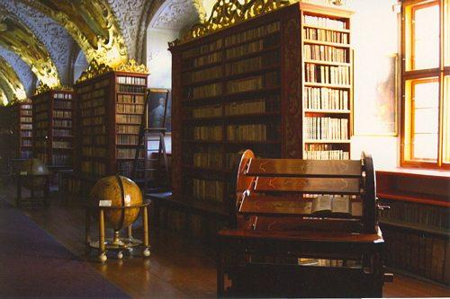 彼切尔洞窟修道院