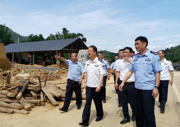 张文彪 (广东警官学院原党委书记)