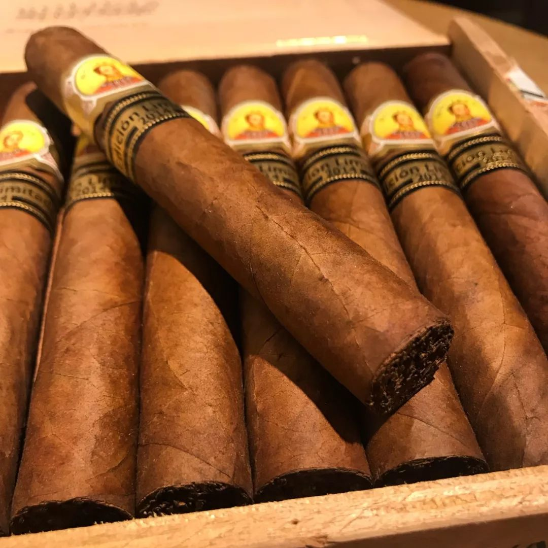 玻利瓦尔
