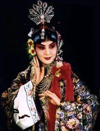 李胜素