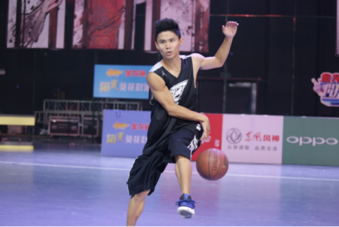 吴悠