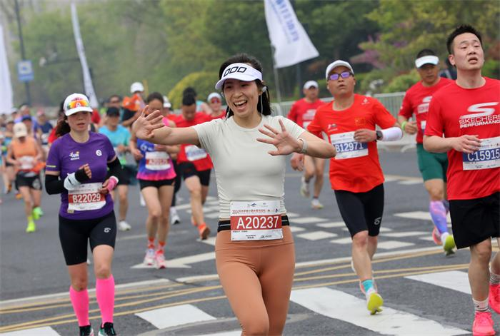 2024杭州梦想小镇半程马拉松