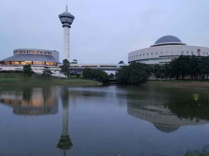 西那瓦国际大学