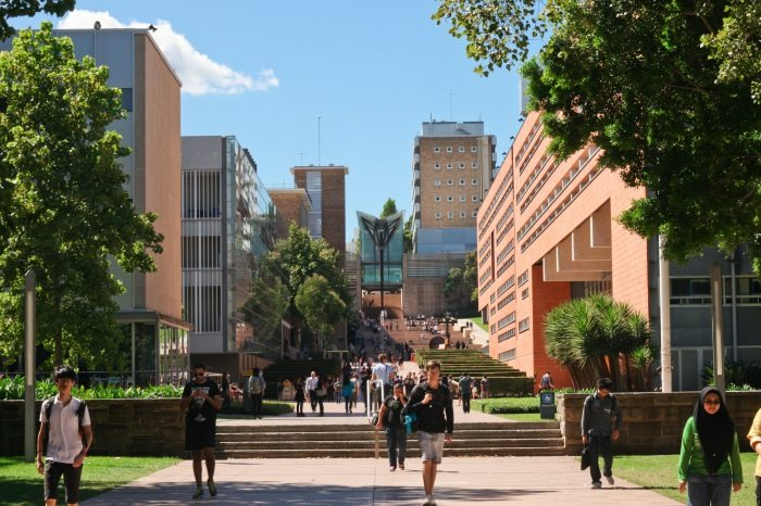 新南威尔士大学