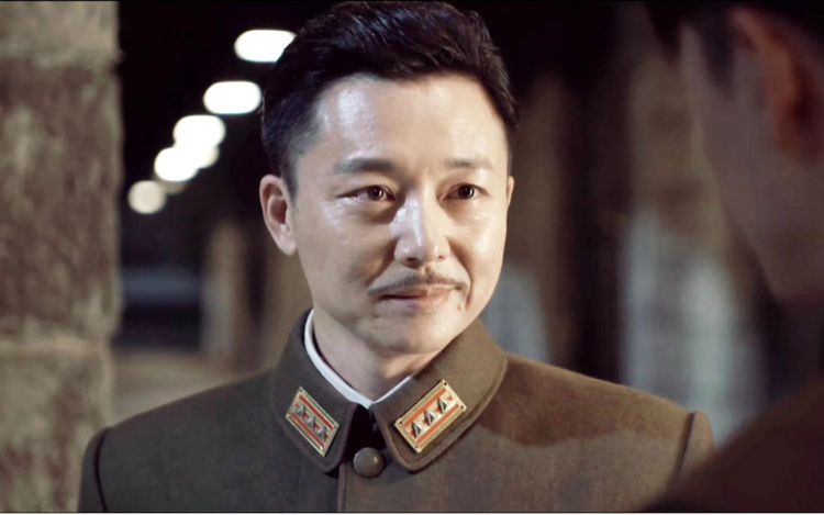 刘奕君