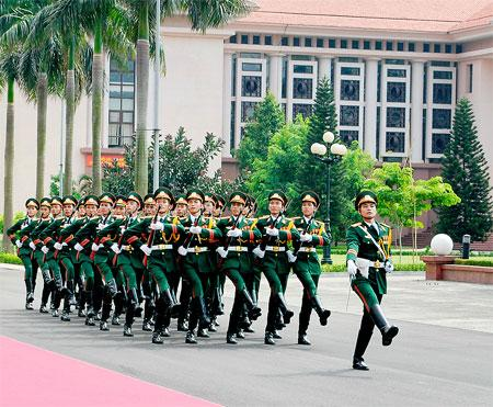 越南