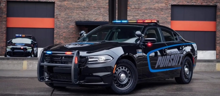 警车
