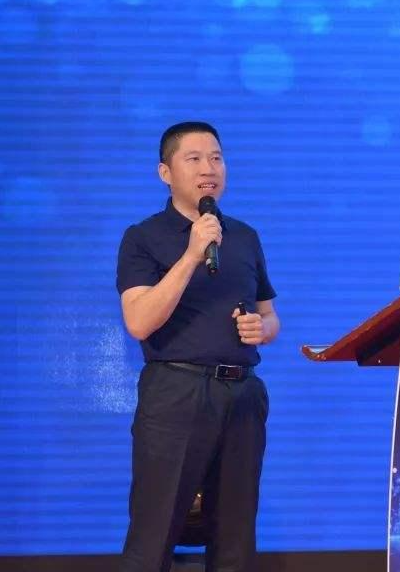 胡东