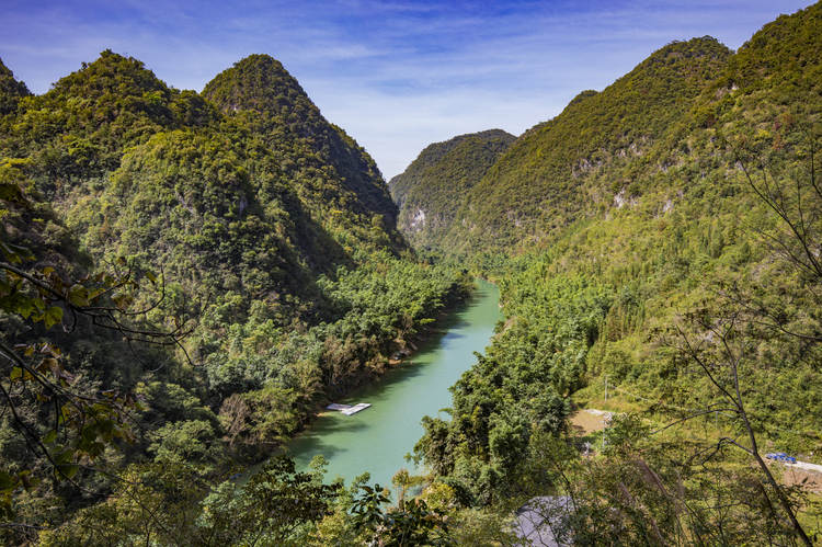 紫云格凸河